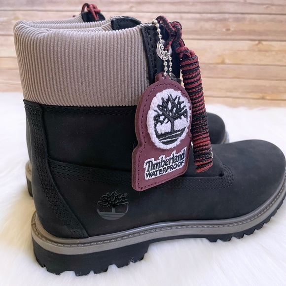 Timberland Women’s Premium 6 Inch Waterproof Black Boots - Picture 4 of 8